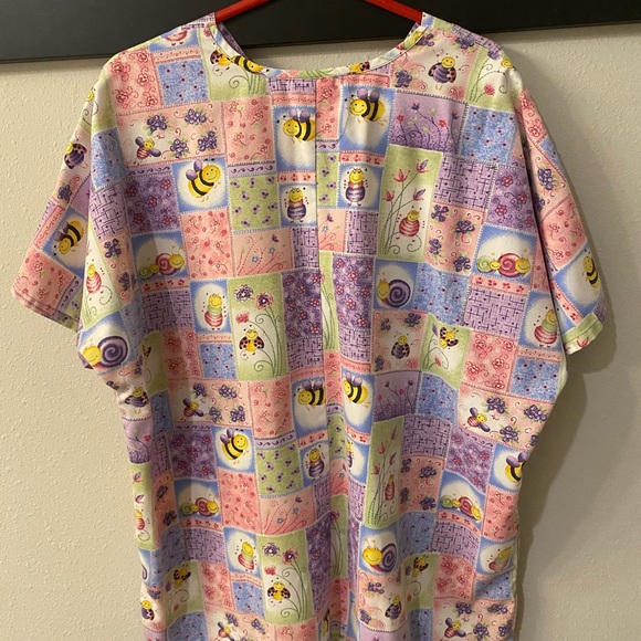 Scrub top - Picture 2 of 2